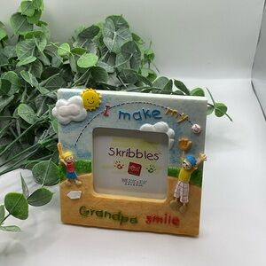 RUSS SCRIBBLES PICTURE FRAME - HOLDS 2.5" X 2.5"  - I MAKE MY GRANDPA SMILE